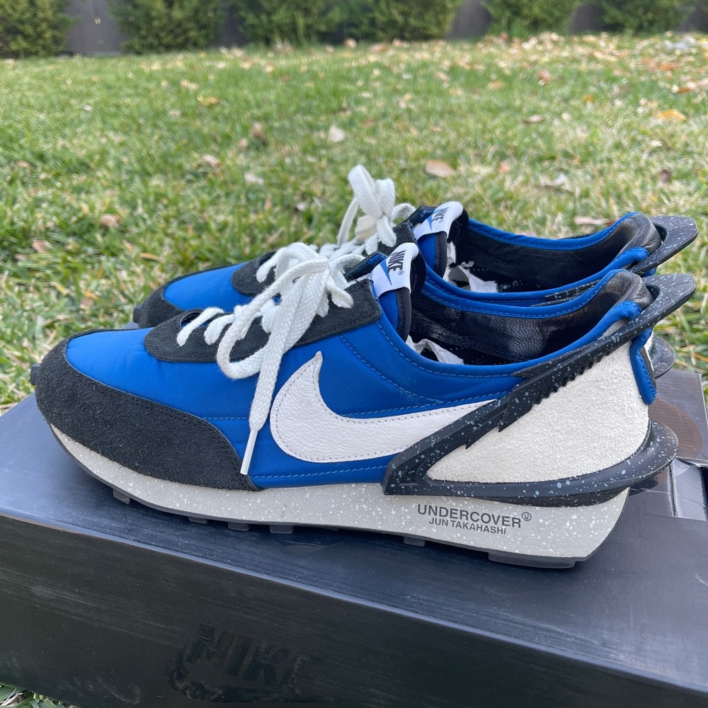 Nike × UNDERCOVER Daybreaks in the Blue Jay / Summit Black / White colorway